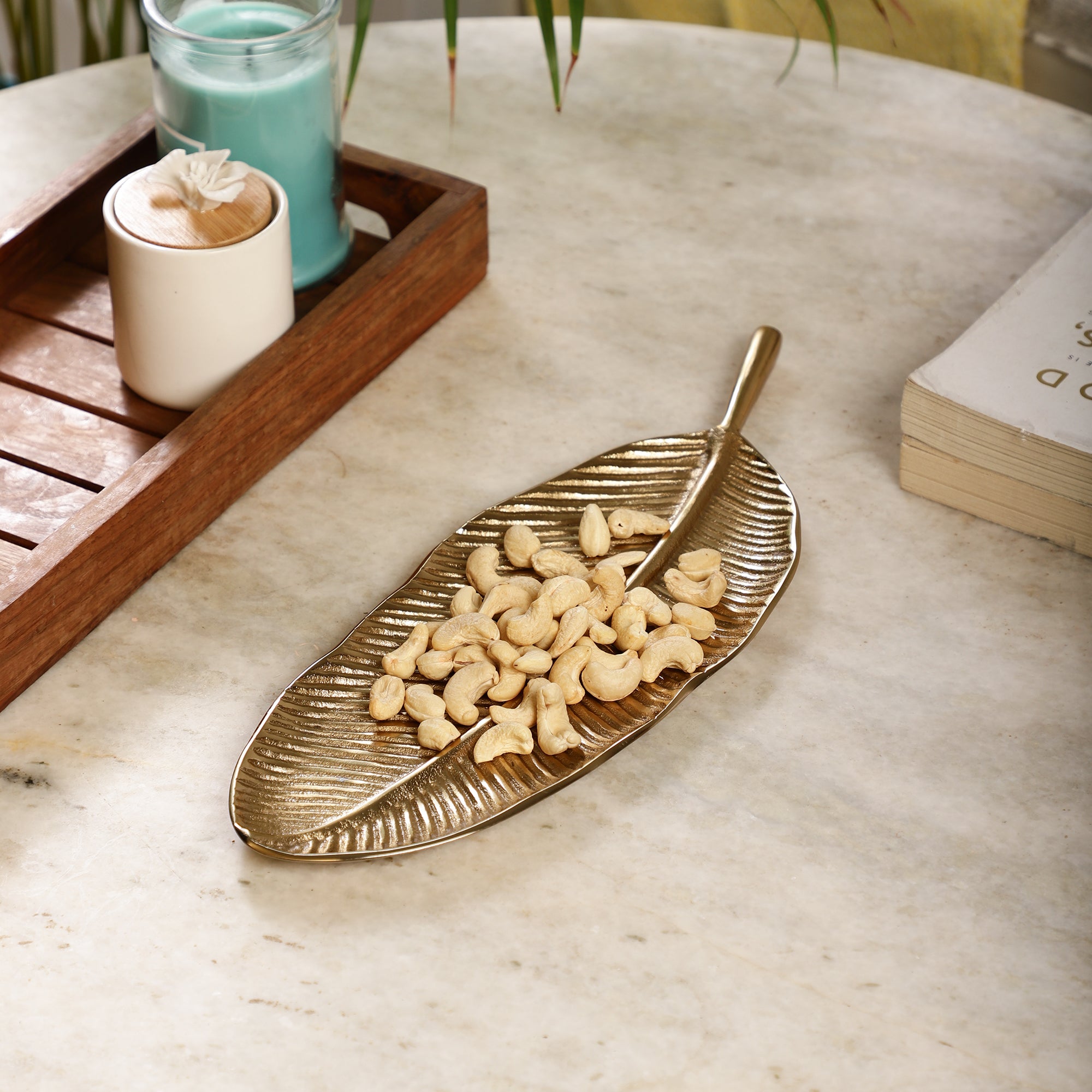 Banana Leaf Patter Tray Home