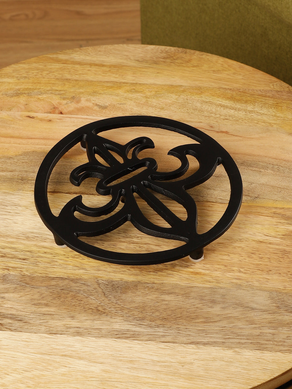 Fleur Di Lis Trivet Hot