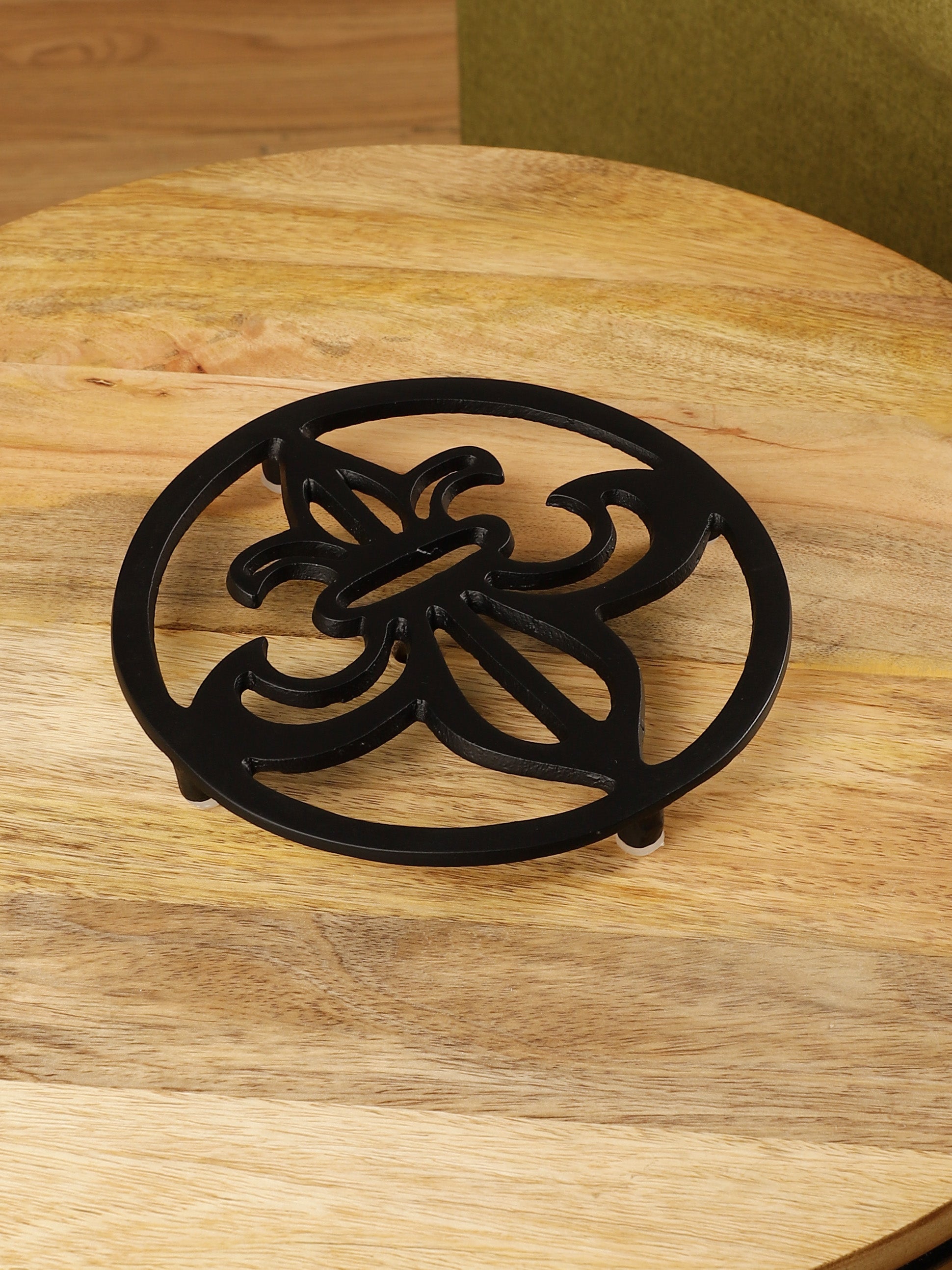 Fleur Di Lis Trivet Hot