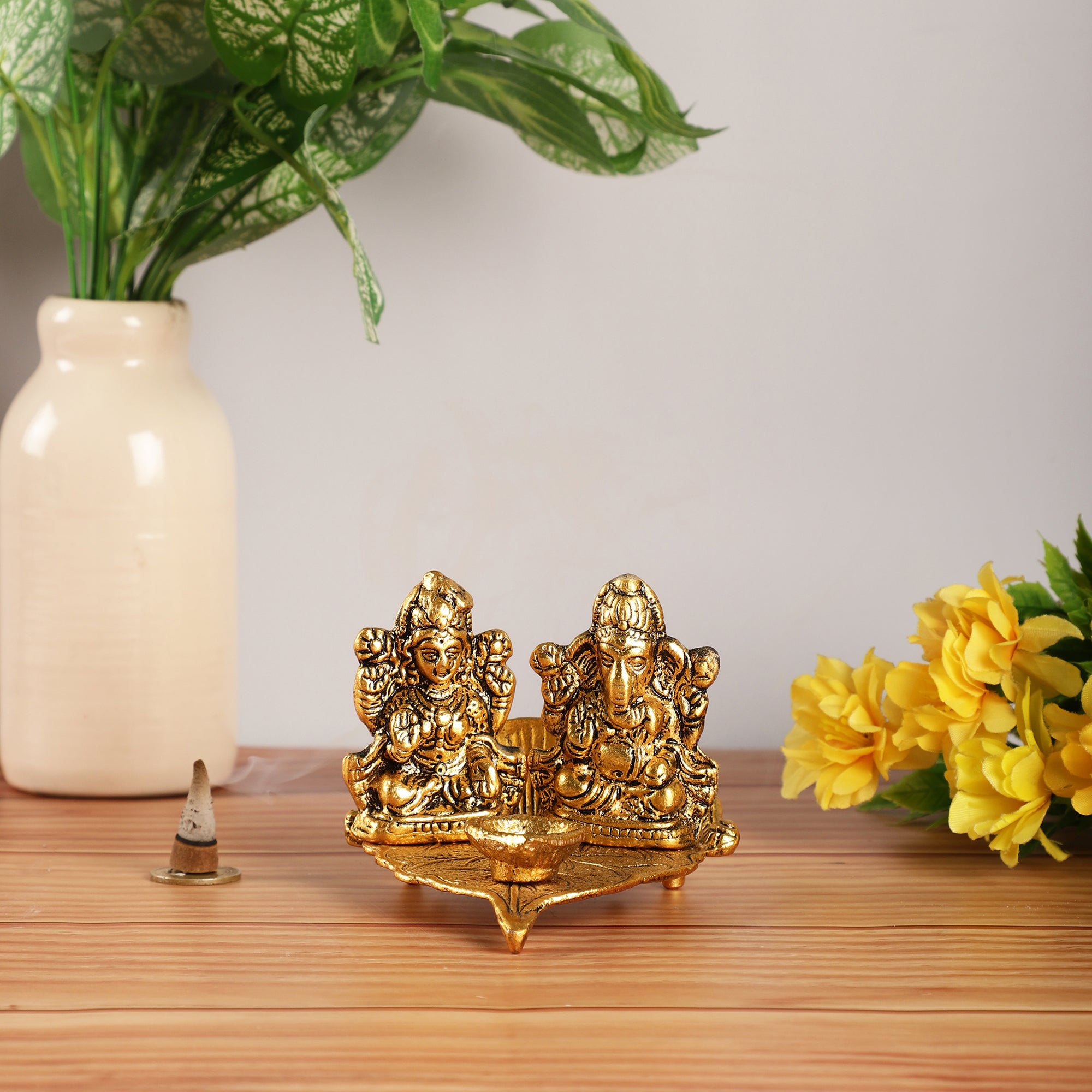 Goddess Laxmi Ganesh Leaf Diya