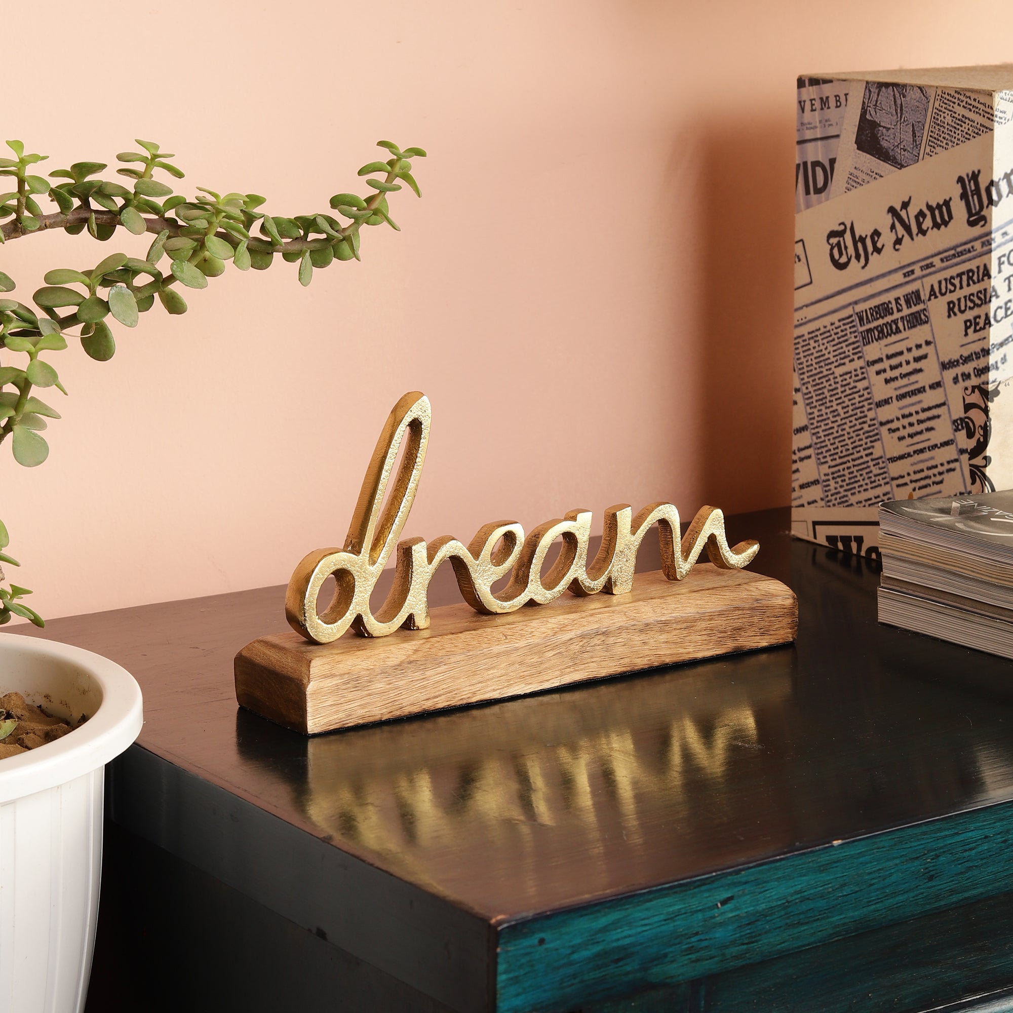 Chase Your Dreams Rakhi Box With Golden Dream Showpiece